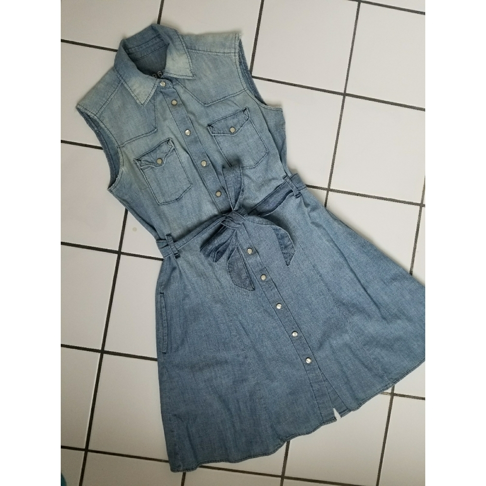 GAP Denim button down sleeveless dress